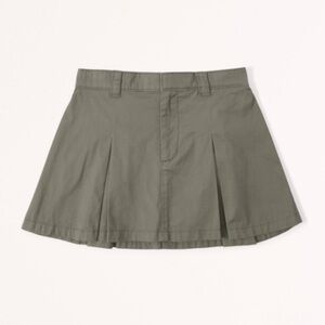 Abercrombie & Fitch Pleated Chino Mini Skort
